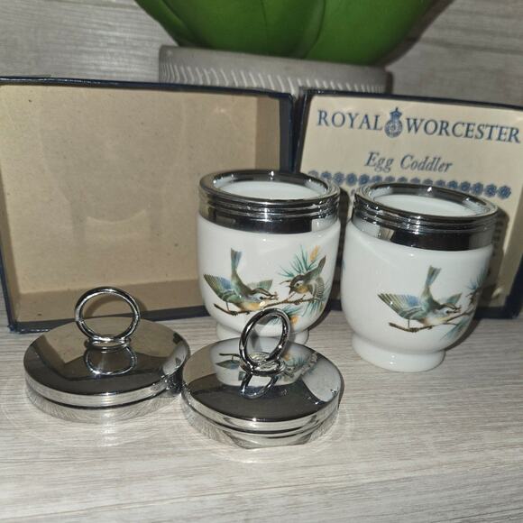 [VINTAGE] Pair of Royal Worcester English Porcelain Egg Coddler Bird Set - Picture 4 of 7